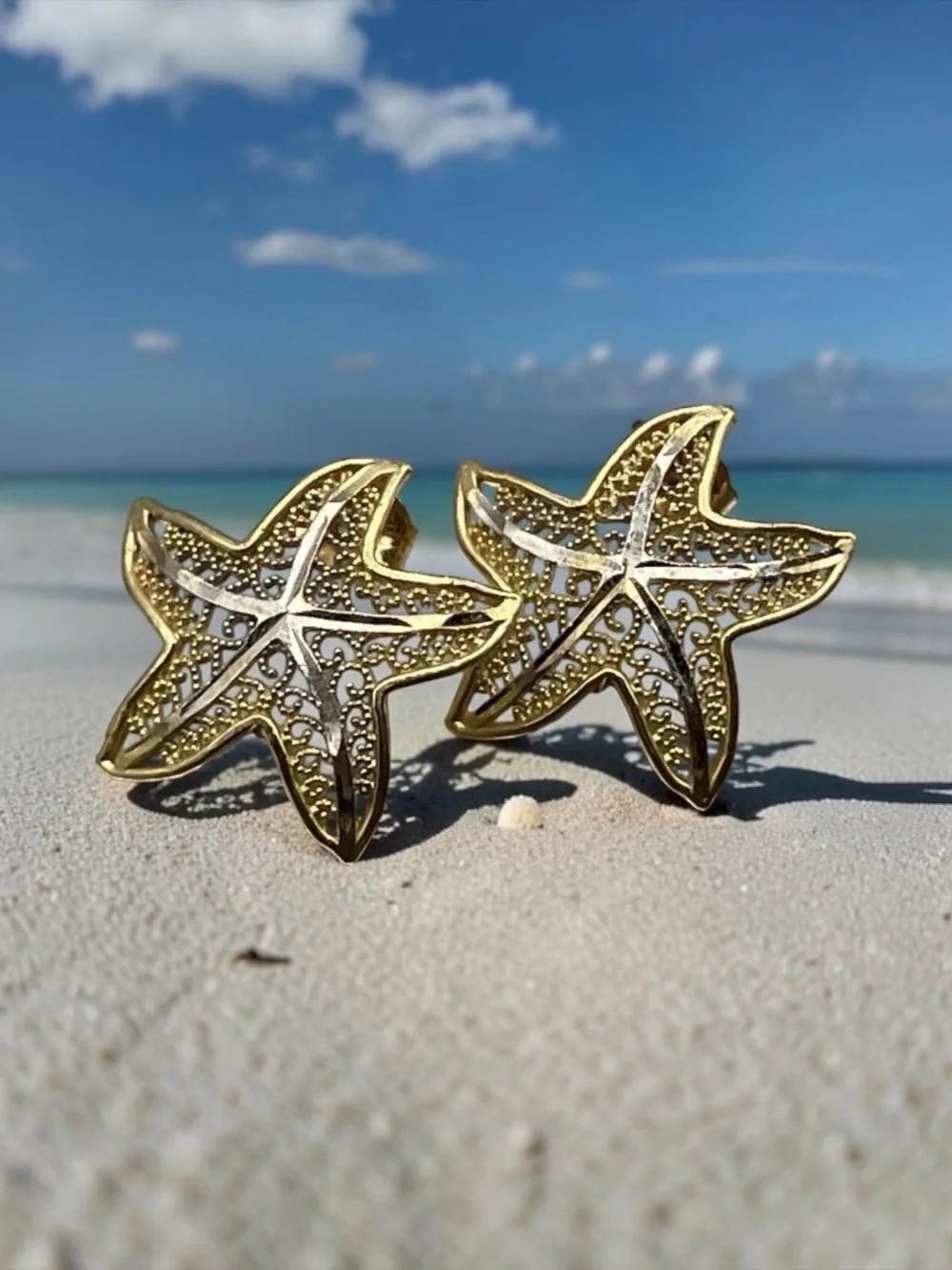 14K Two Tone Gold Starfish Filigree Stud Earrings 1.38g